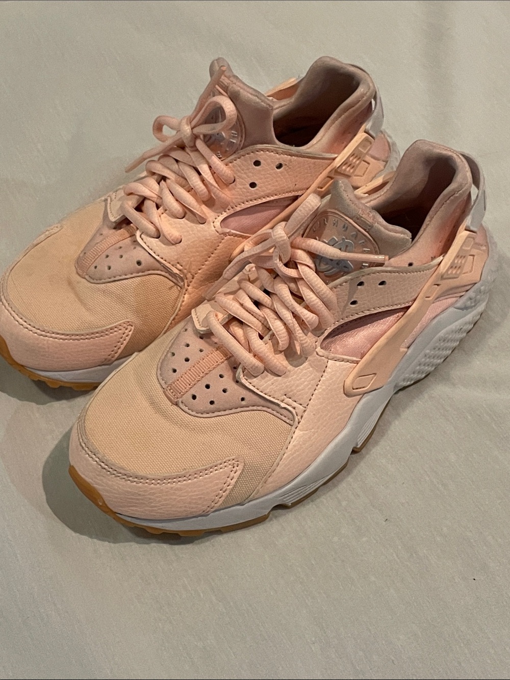 Nike Women’s Light Pink Sneakers AIR HUARACHE RUN. Sunset Tint. 6.5